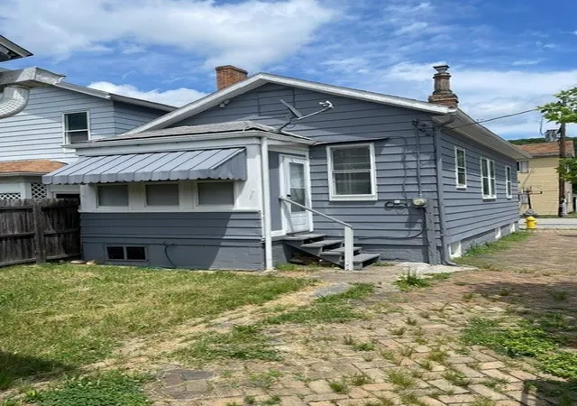 3rd image of 1501 3Rd Avenue, Beaver Falls, PA 15010 | MLS# 1726063