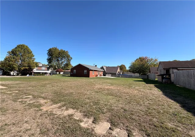 3rd image of 507 Charles St, Speers Boro, PA 15022 | MLS# 1726066