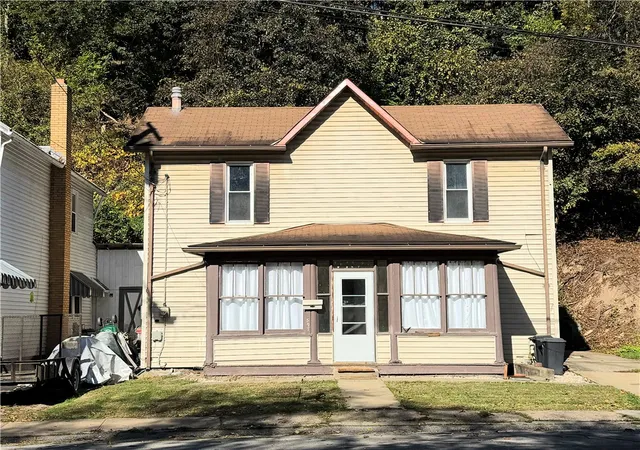 Homes for sale in Leechburg Boro, PA | 597 Market St, Leechburg, Pa, Leechburg Boro, PA 15656 | MLS# 1725705