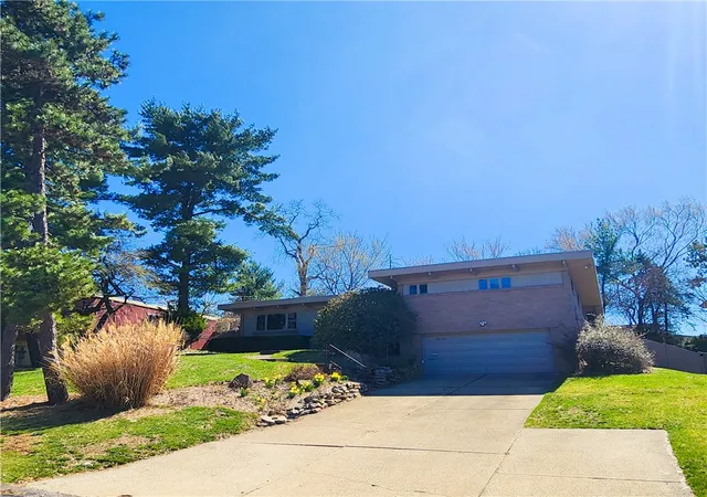 2nd image of 2417 Marbury Rd, Pittsburgh, PA 15221 | MLS# 1726210