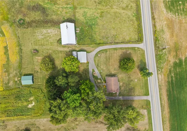4th image of 3205 Eastbrook Volant Rd, Hickory Twp, PA 16156 | MLS# 1726212