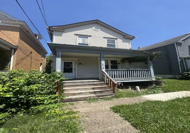 Homes for sale in Mc Kees Rocks, PA | 810 Woodward Ave, Mc Kees Rocks, PA 15136 | MLS# 1726323