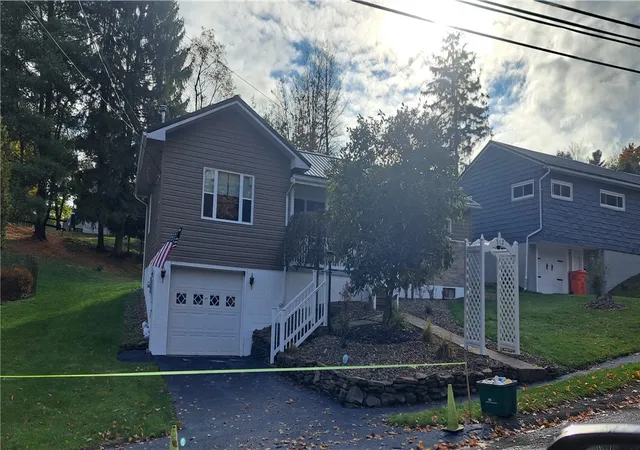 3rd image of 512 Woodland Ave, Punxsutawney, PA 15767 | MLS# 1726508