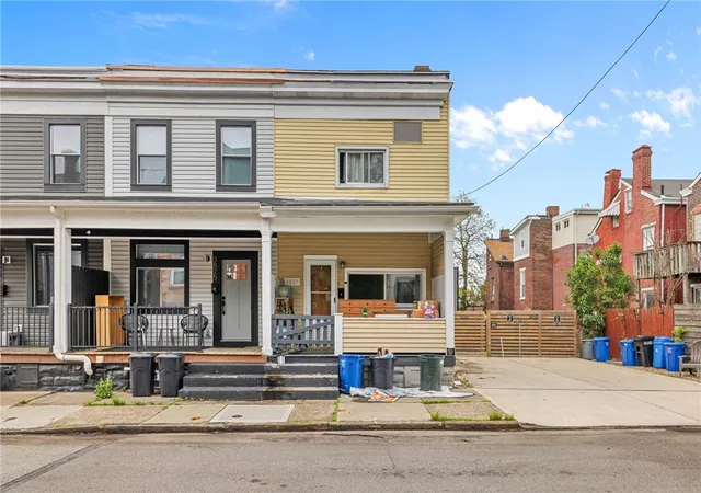Homes for sale in Lawrenceville, PA | 3827 Mintwood St, Lawrenceville, PA 15201 | MLS# 1726540
