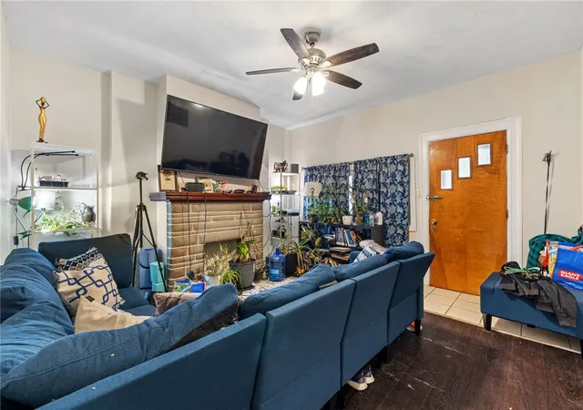 Homes for sale in Lawrenceville, PA | 3827 Mintwood St, Lawrenceville, PA 15201 | MLS# 1726540