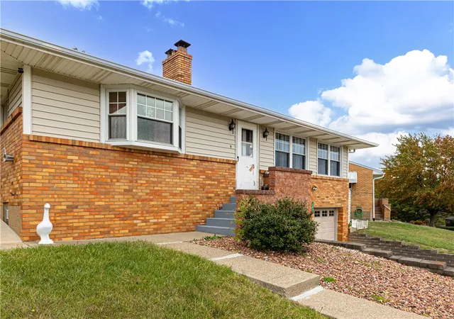 1st image of 263 Robinhood Rd, Green Tree, PA 15220 | MLS# 1726705