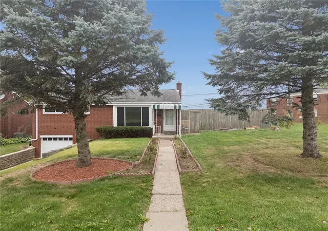 Homes for sale in Whitehall, PA | 434 Macassar Dr, Whitehall, PA 15236 | MLS# 1726384