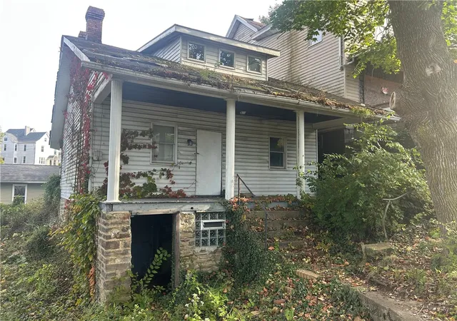Homes for sale in Belle Vernon, PA | 203 Wood St, Belle Vernon, PA 15012 | MLS# 1727119