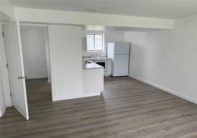 Photo 3 of House for sale at 216 E Jackson St, Houston, PA 15342 | MLS# 1727122 | Listing updated on 2026-09-20