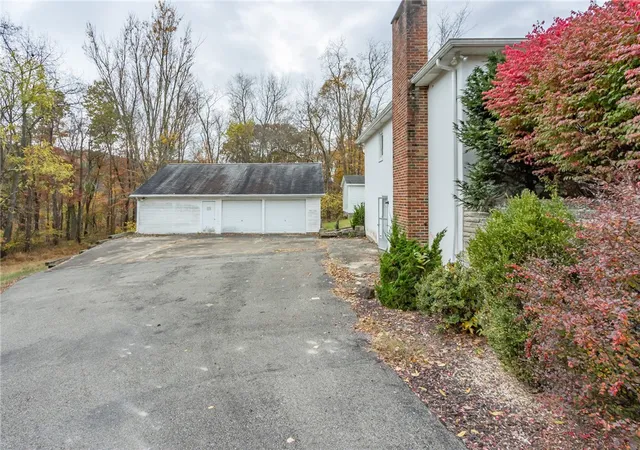 Photo 3 of Single family home for sale at 115 Acadia Ln, Apollo, PA 15613 | MLS# 1727243 | Listing updated on 2026-03-18