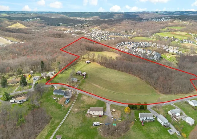 Photo 1 of Sale Pending at 150 Jo Deener Dr, Zelienople, PA 16063 | MLS# 1727506 | Listing updated on 2025-10-29
