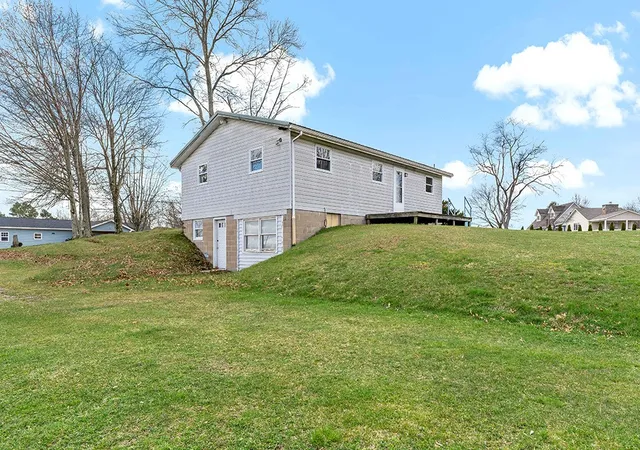 Photo 3 of Sale Pending at 150 Jo Deener Dr, Zelienople, PA 16063 | MLS# 1727506 | Listing updated on 2025-10-29