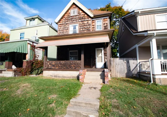 Homes for sale in Mc Keesport, PA | 2403 Grandview Ave, Mc Keesport, PA 15132 | MLS# 1727701