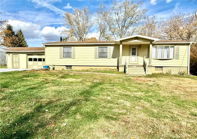 Homes for sale in Masontown, PA | 226 Cottage Ave, Masontown, PA 15461 | MLS# 1729057