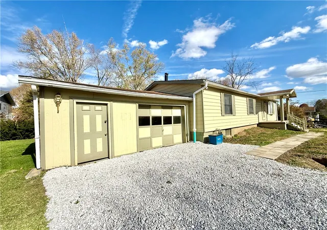 Homes for sale in Masontown, PA | 226 Cottage Ave, Masontown, PA 15461 | MLS# 1729057