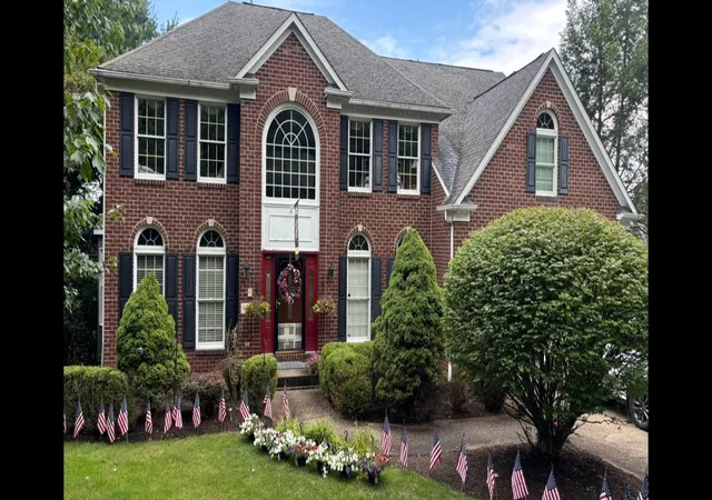 1st image of 1800 Scarlett Dr, Upper St Clair, PA 15241 | MLS# 1728859