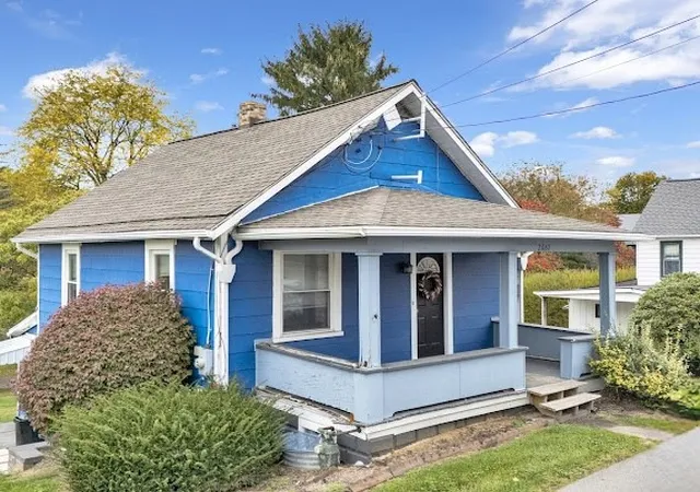 1st image of 2067 Brodhead Rd, Hopewell Twp, PA 15001 | MLS# 1729085