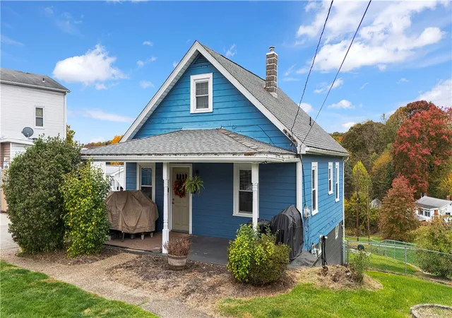 2nd image of 2065 Brodhead Rd, Hopewell Twp, PA 15001 | MLS# 1729119