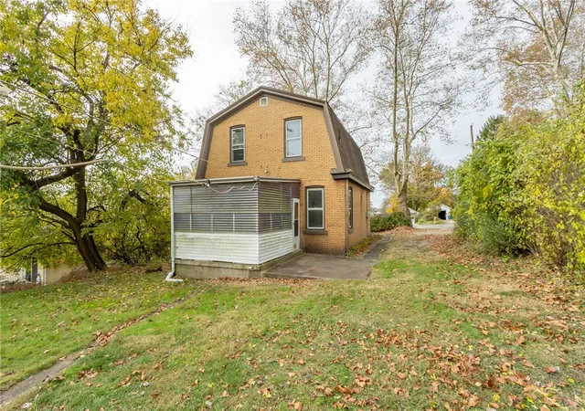 Photo 3 of Single family home for sale at 211 Wallace Ave, East Pittsburgh, PA 15112 | MLS# 1729259 | Listing updated on 2026-01-27