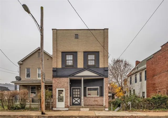 Homes for sale in Arnold, PA | 1421 5th Ave, Arnold, PA 15068 | MLS# 1729333