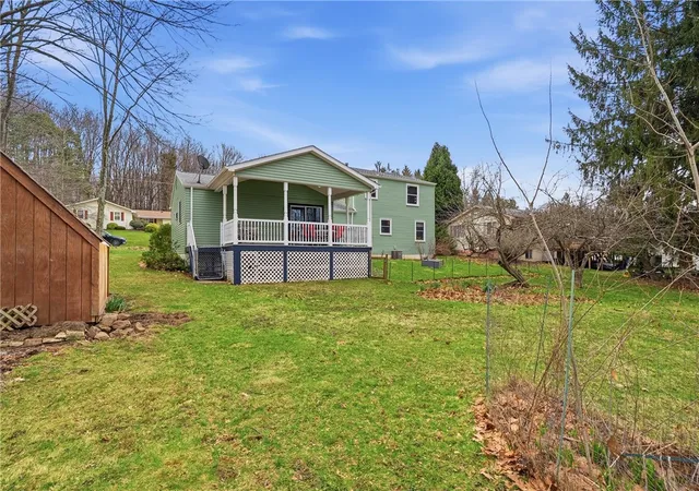 Photo 3 of Single family home for sale at 121 Parklane Dr, Slippery Rock Boro, PA 16057 | MLS# 1729323 | Listing updated on 2026-06-22
