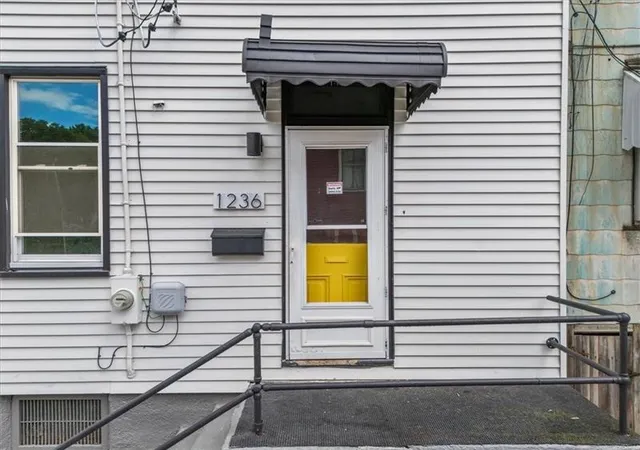 2nd image of 1236 High St, Pittsburgh, PA 15212 | MLS# 1729883
