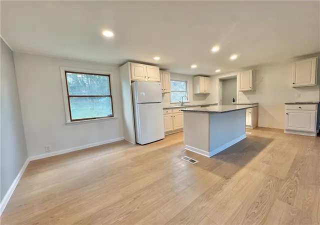 Homes for sale in Neshannock Twp, PA | 1285 Old Pulaski Rd, Neshannock Twp, PA 16105 | MLS# 1729939