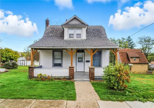 1st image of 453 Lafayette Ave, Sharon, PA 16146 | MLS# 1729742