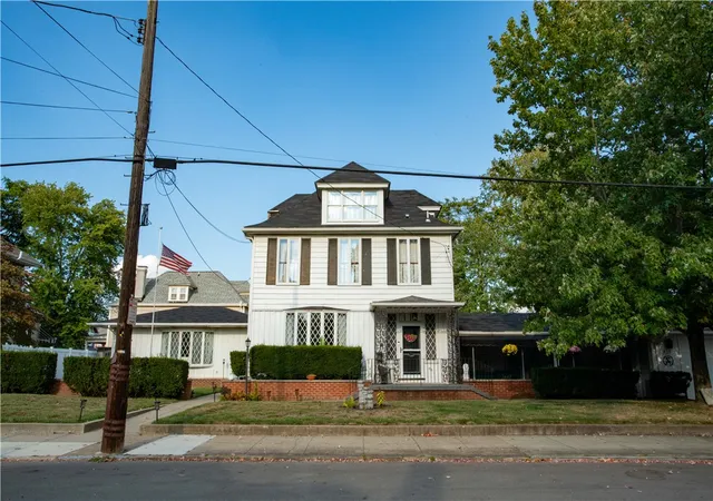 1st image of 430 College Ave, Beaver, PA 15009 | MLS# 1729891