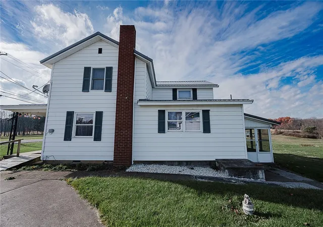 4th image of 151 Hemlock Rd, Green/commdre/prchse, PA 15729 | MLS# 1730496