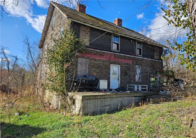 Homes for sale in Franklin Twp, PA | 405 1st St, Franklin Twp, PA 15431 | MLS# 1730861