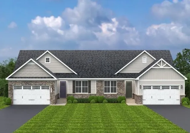 Homes for sale in Rostraver, PA | 466 Clubhouse Dr, Rostraver, PA 15012 | MLS# 1730813