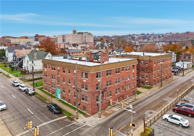 Listing Photo 5 - Condo for sale in building located at 325 W Jefferson St, Butler, PA 16001