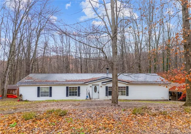 2nd image of 229 Connoquenessing Dr, Evans City, PA 16033 | MLS# 1731414