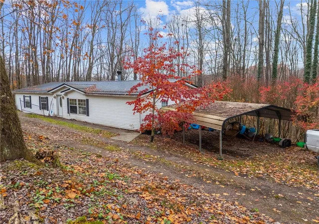 5th image of 229 Connoquenessing Dr, Evans City, PA 16033 | MLS# 1731414