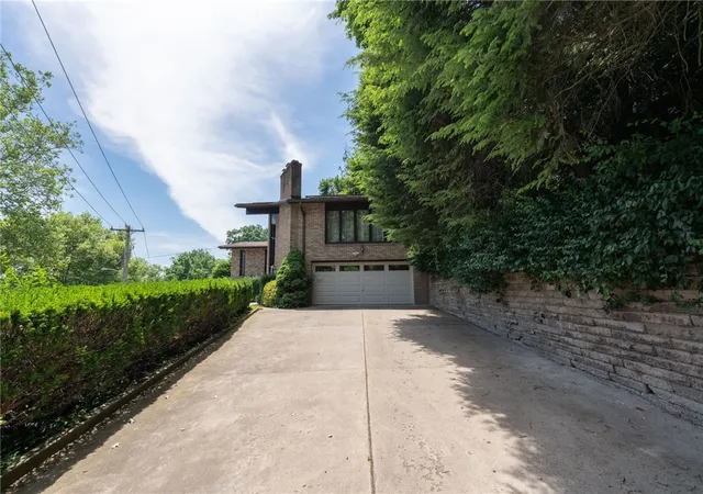 Homes for sale in Edgewood, PA | 500 Allenby Ave, Edgewood, PA 15218 | MLS# 1731803