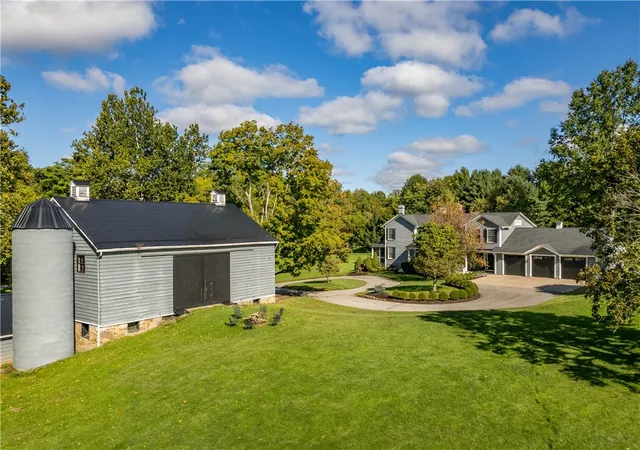 Homes for sale in Sewickley Heights, PA | 93 Pink House Lane, Sewickley Heights, PA 15143 | MLS# 1731810