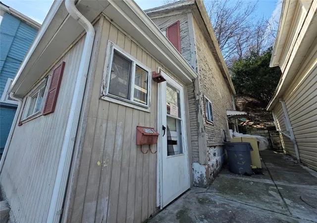 Homes for sale in Charleroi Boro, PA | 831 Prospect Ave, Charleroi Boro, PA 15022 | MLS# 1731860