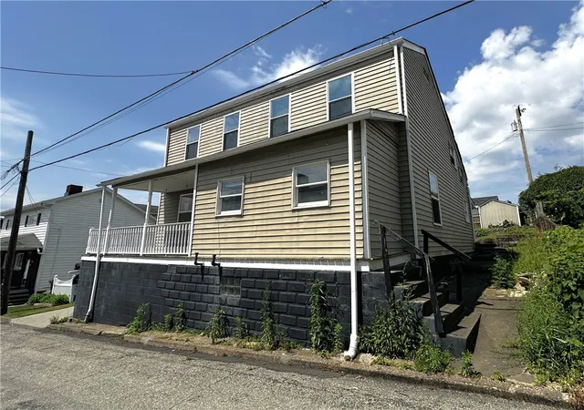 Photo 1 of Single family home for sale at 259 High St, Mt Pleasant Twp, PA 15666 | MLS# 1731926 | Listing updated on 2026-07-28