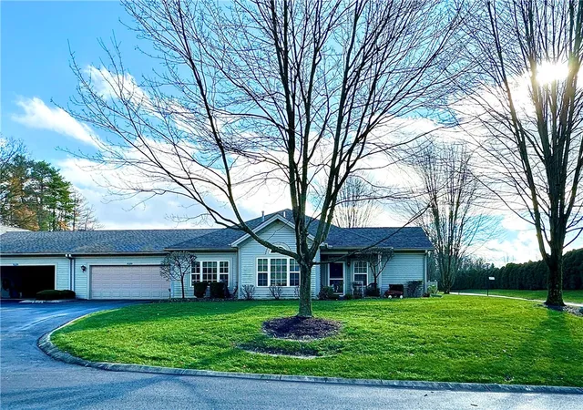 3rd image of 3534 Hunters Woods Blvd, New Castle, PA 16105