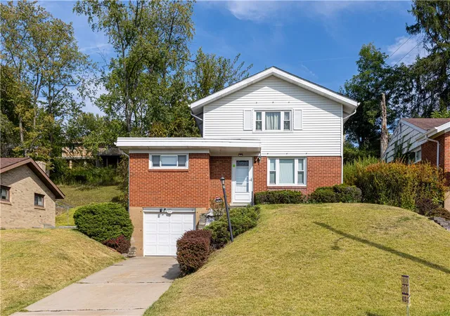 Homes for sale in Scott Twp, PA | 235 Cherrydell Dr, Scott Twp, PA 15220 | MLS# 1732502