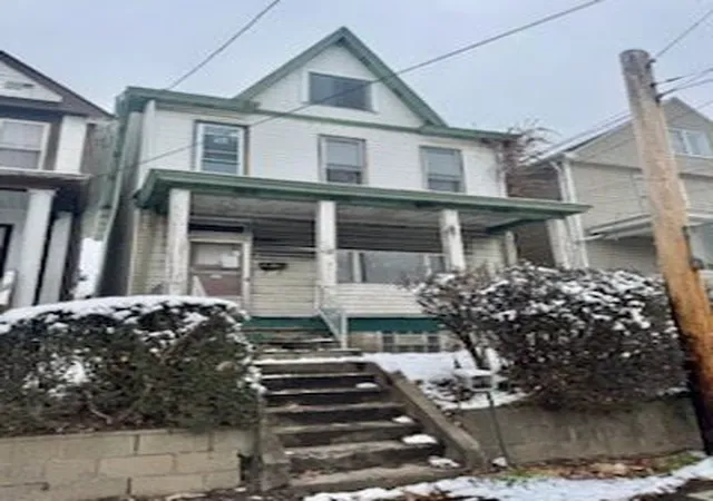Homes for sale in Mc Kees Rocks, PA | 619 Frederick St, Mc Kees Rocks, PA 15136 | MLS# 1732557