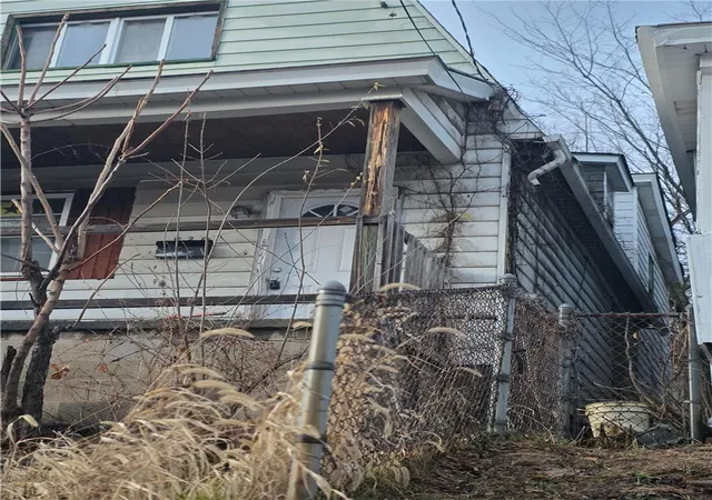 Photo 6 of Sale Pending at 830 Frank St, Mc Kees Rocks, PA 15136 | MLS# 1732865 | Listing updated on 2026-07-16