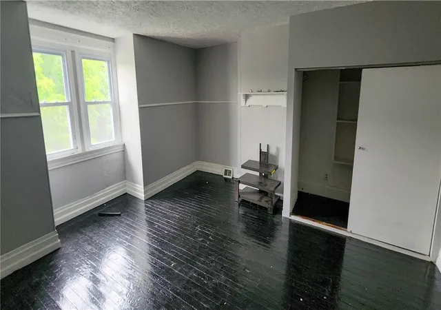 Listing Photo 2 - Condo for sale in building located at 1809 Rialto St, Pittsburgh, PA 15212 - Unit #
