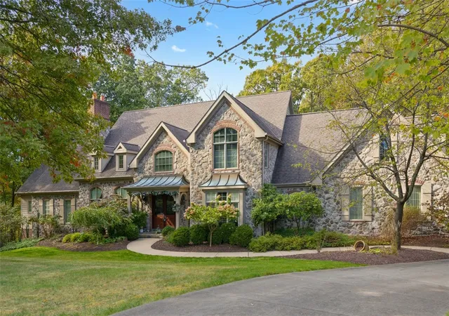 Homes for sale in Franklin Park, PA | 1607 Fieldstone Lane, Franklin Park, PA 15143 | MLS# 1732990