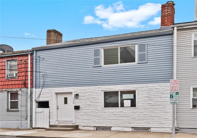 Homes for sale in South Side, PA | 114 S 16th St, South Side, PA 15203 | MLS# 1733245
