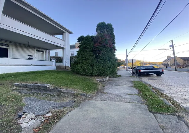 Homes for sale in Mc Kees Rocks, PA | 18 Saint John St, Mc Kees Rocks, PA 15136 | MLS# 1732998