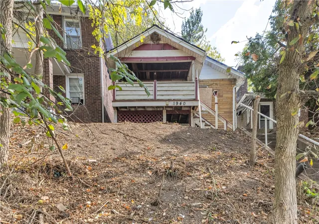Photo 1 of Single family home for sale at 1940 Laketon Rd, Pittsburgh, PA 15221 | MLS# 1733250 | Listing updated on 2025-12-12