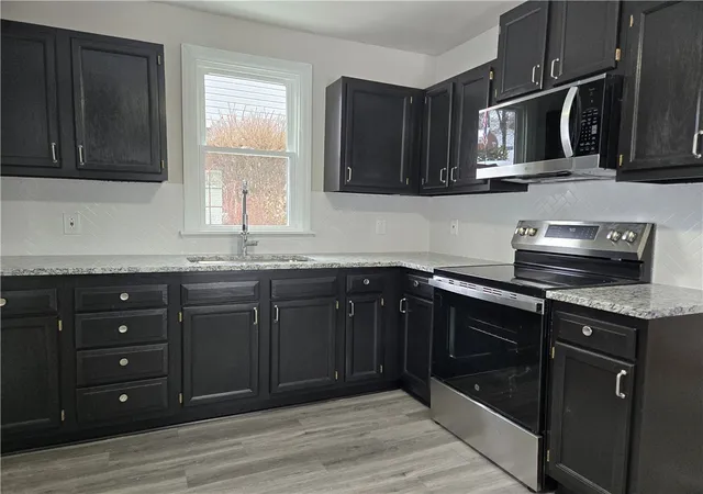 Photo 4 of Single family home for sale at 3517 West 3rd Ave, Beaver Falls, PA 15010 | MLS# 1733349 | Listing updated on 2026-04-27