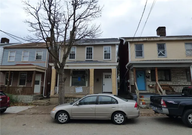 Homes for sale in Elliott, PA | 211 Amherst St, Elliott, PA 15220 | MLS# 1733383